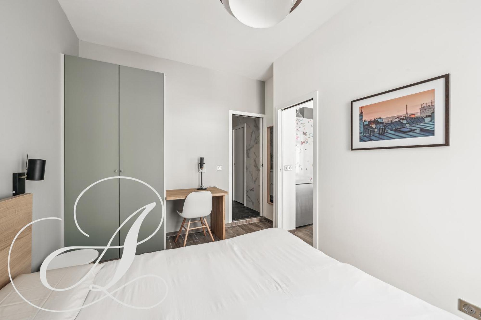 Oasis, Superbe 3 A 15eme Appartamento